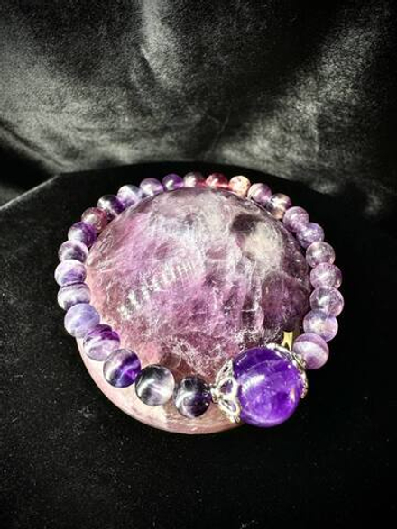 Браслет из Флюорита (+ бусина Аметиста)