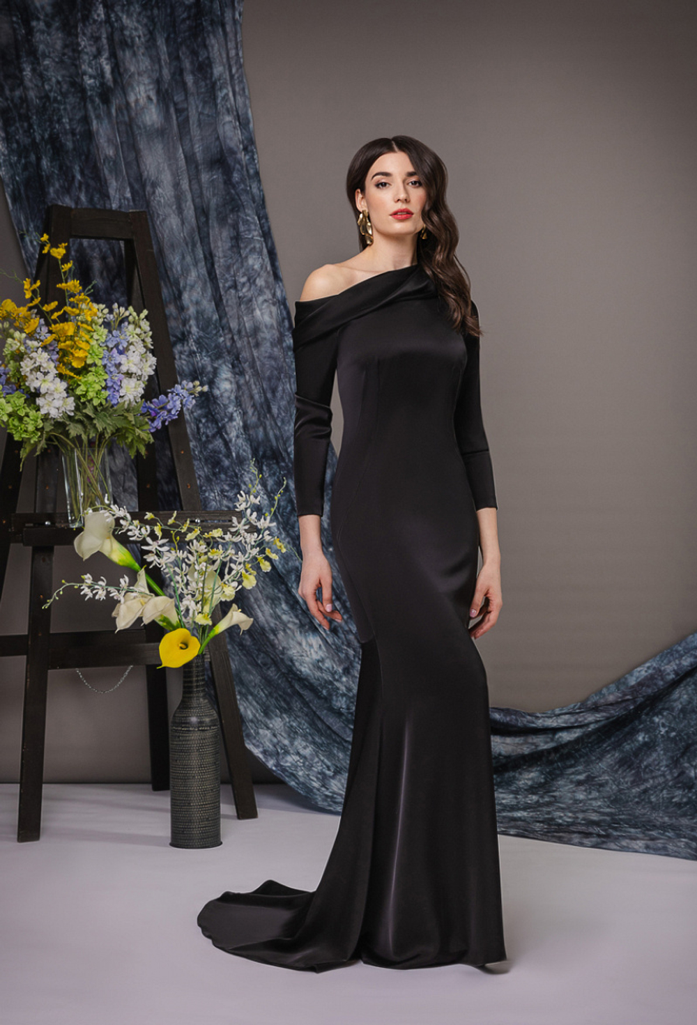 Платье шелковое силуэт «рыбка» черное 21-03-22 SS