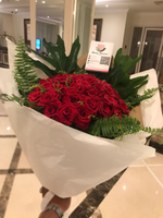 Букет из 33 алой розы