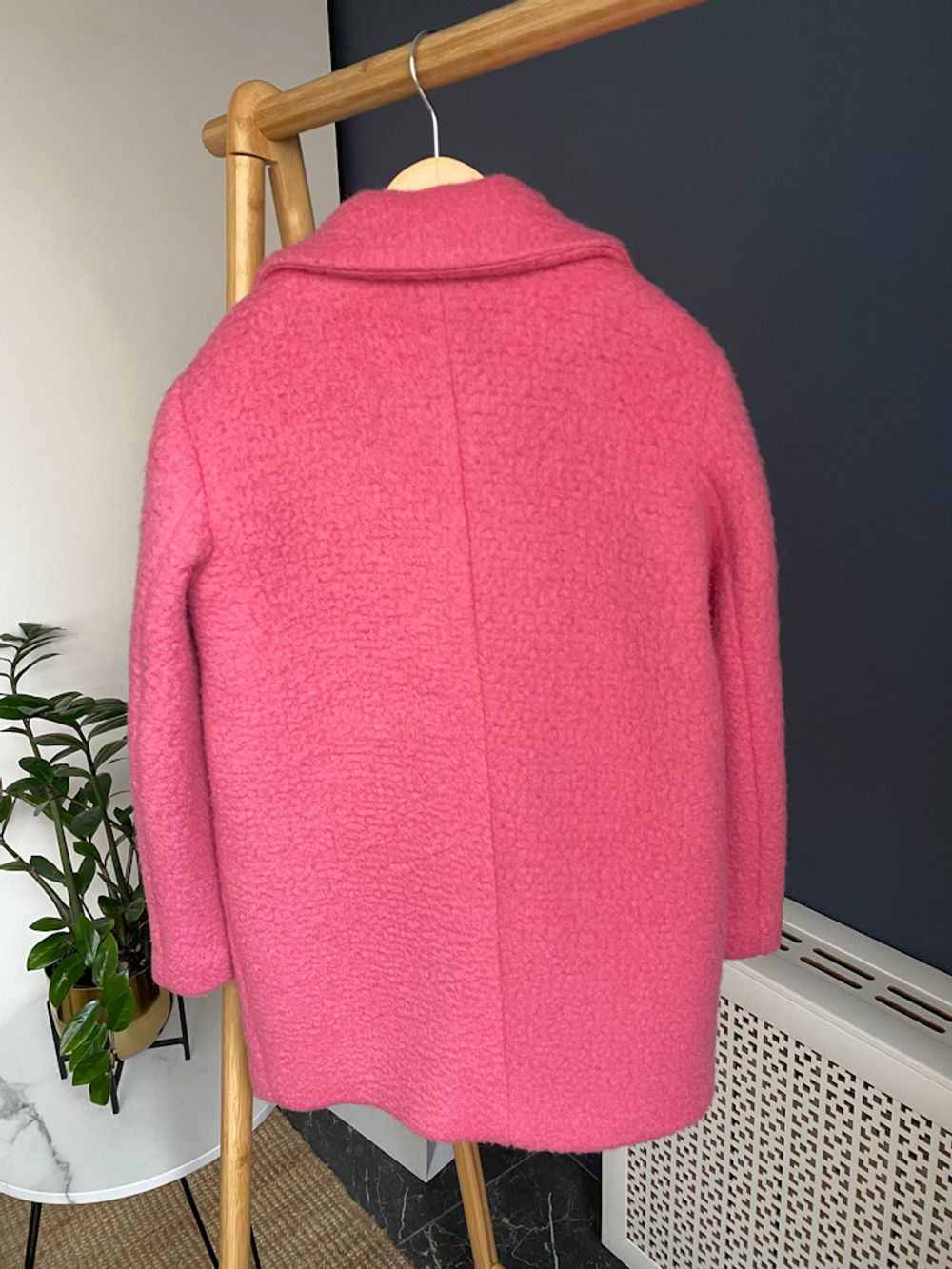 Шерстяное пальто  Armani, 140