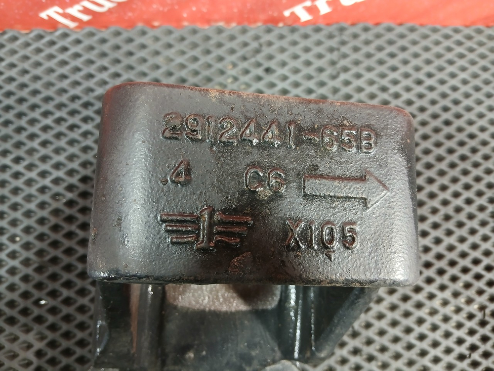 Кронштейн рессоры задней