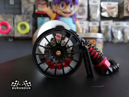 HELLAFLUSH БРЕЛОК *ДИСК ЧЁРНЫЙ / КРАСНЫЙ