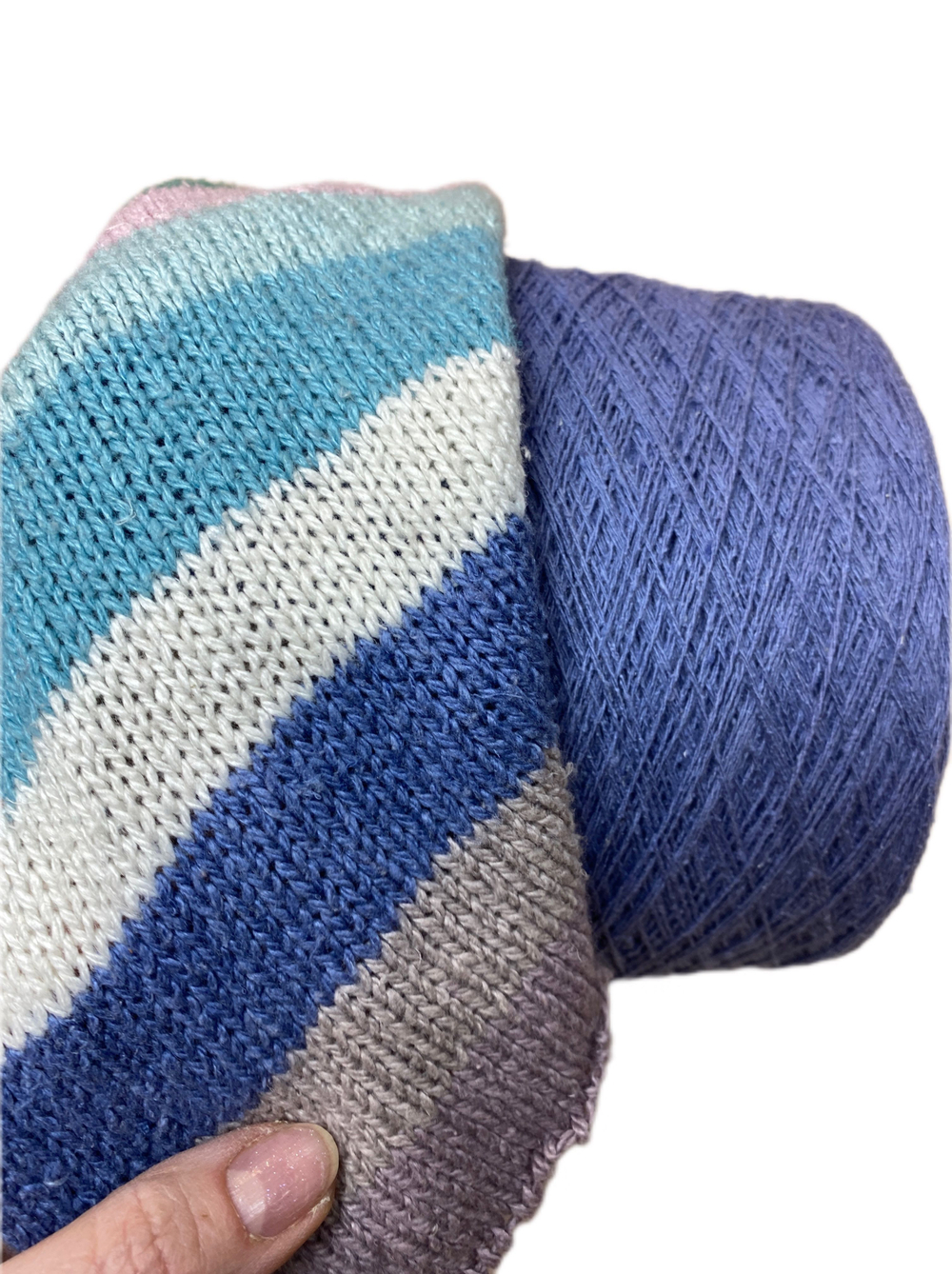 Пряжа на бобине 230 г(Италия) 100% буретный шелк 100г-750 м