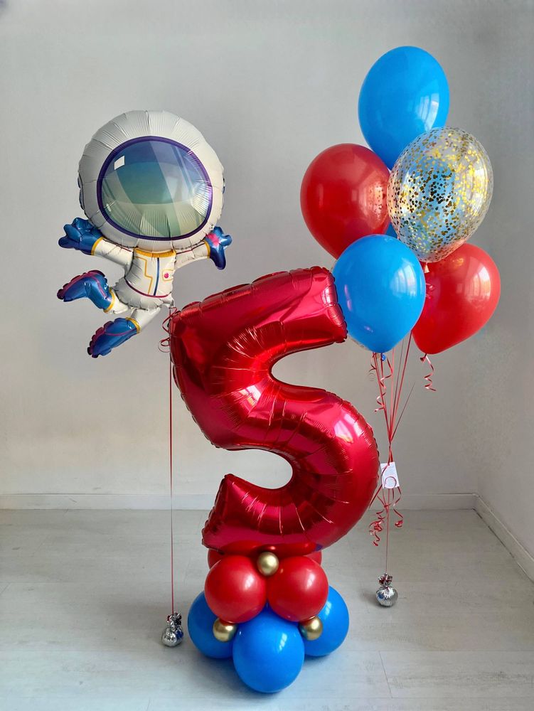 Воздушные гелиевые шарики с доставкой по Хабаровску космонавт №4803