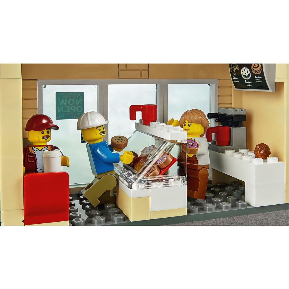 Открытие магазина по продаже пончиков City Town LEGO