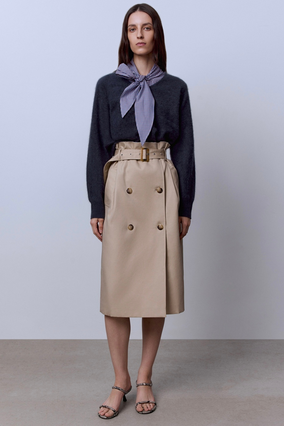 Свитер с V-вырезом из шерсти с кашемиром