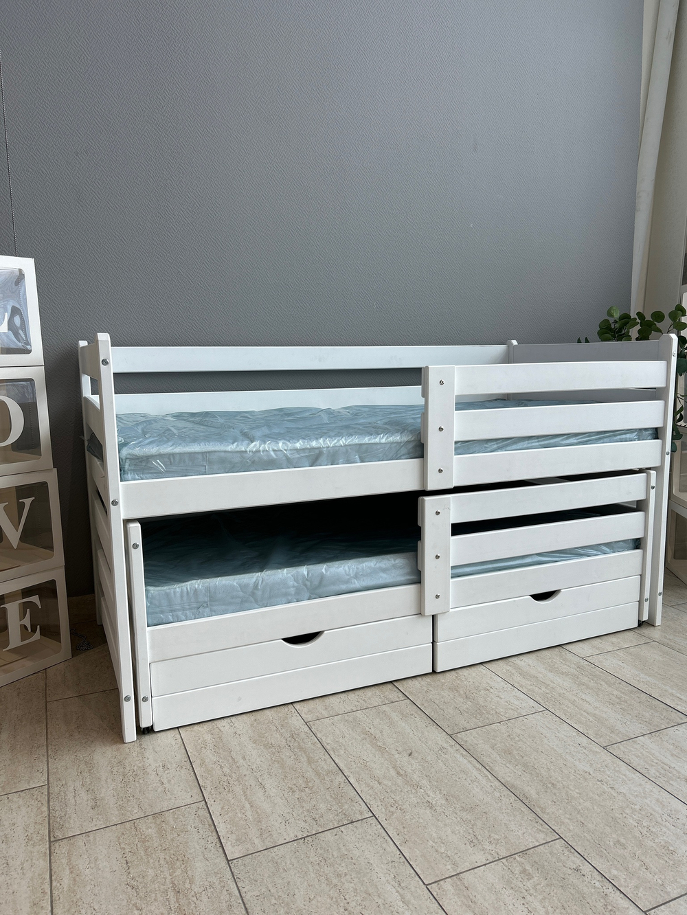 Кровать подростковая двухуровневая "Матрешка" 170*80/160*80 см белый 2 борта