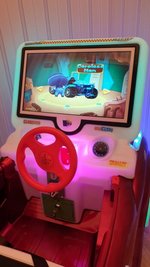 аттракцион качалка, детская качалка с видеоигрой, качалка с видео игрой для детской комнаты, дорогие качалки с игрой, автомат качалка, качалка с монетоприемником, аттракцион качалка с видео игрой