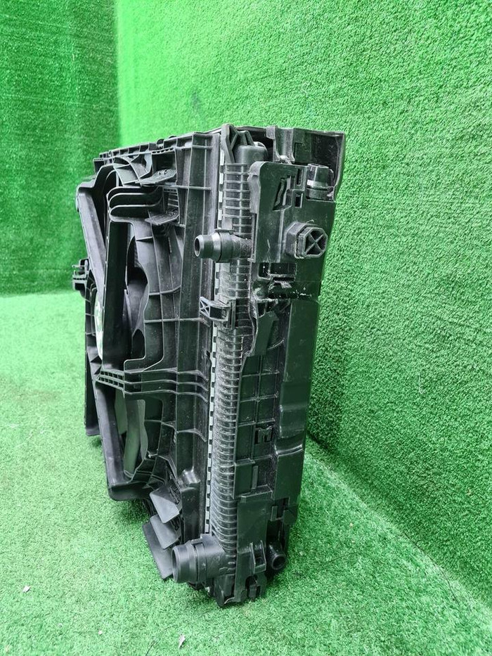 Кассета радиаторов BMW 3er G20 (2018-н.в.)