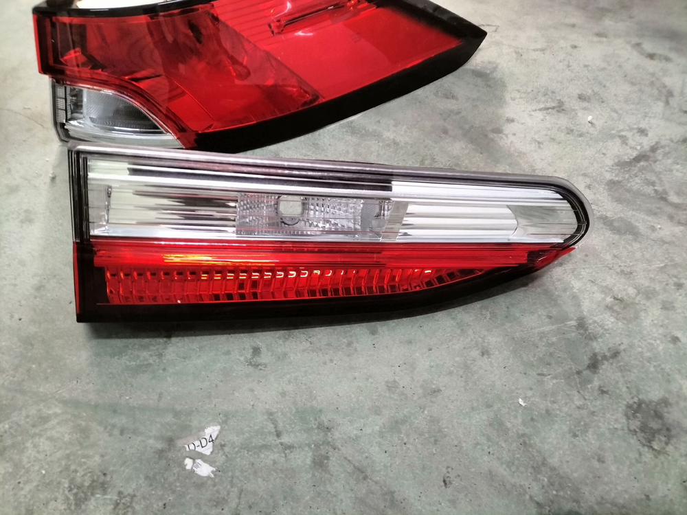 Задние фонари внутренние и внешние Corolla Cross и Toyota Frontlander