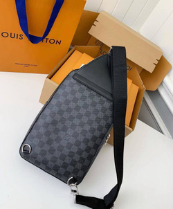 Сумка-мессенжер Louis Vuitton