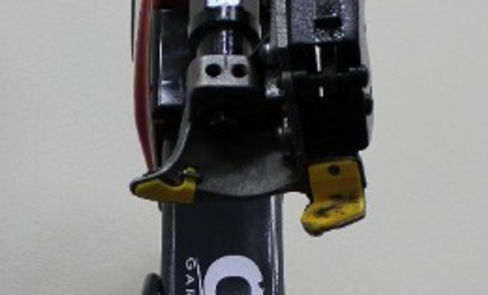 DL23-2  Пластиковая насадка на крюк BQS (комплект)