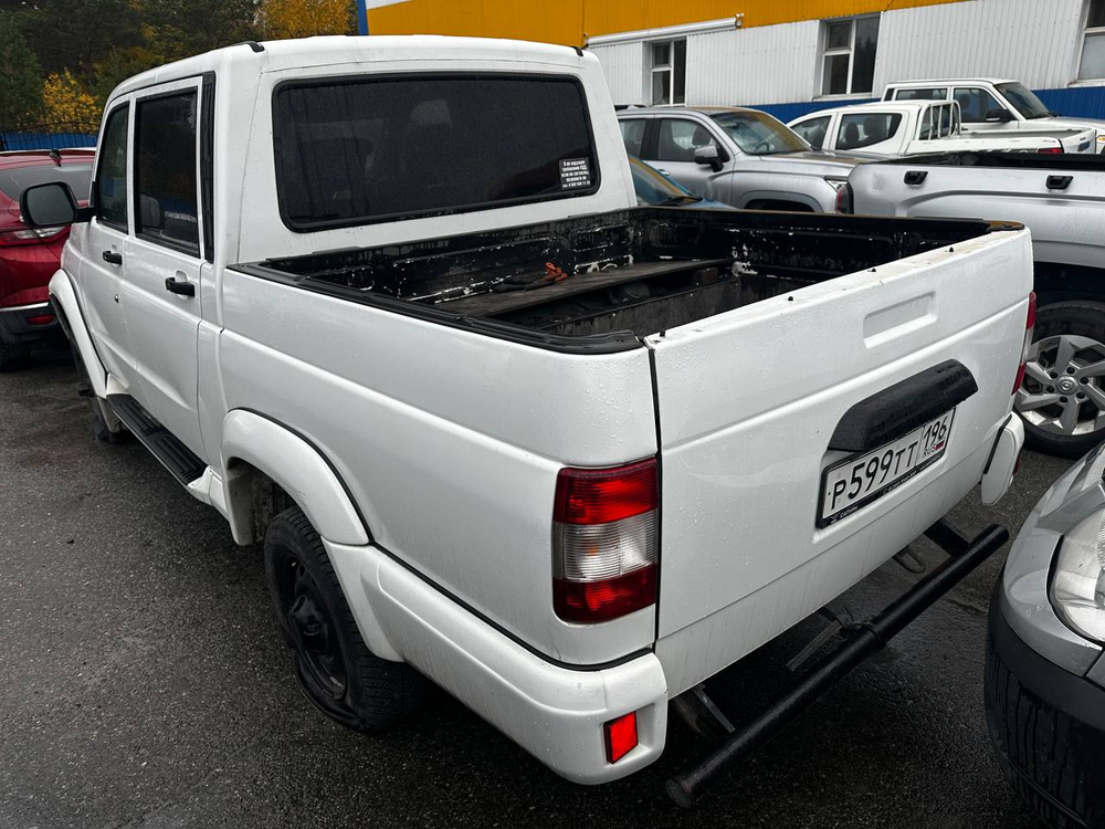 UAZ PATRIOT PICKUP Base 2.7 5MT
