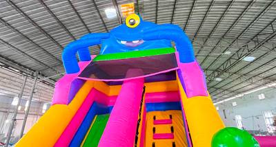 Коммерческий надувной батут «Монстроленд» 7*6*5,6 м