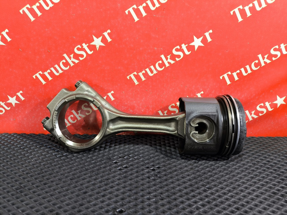 Поршень с шатуном