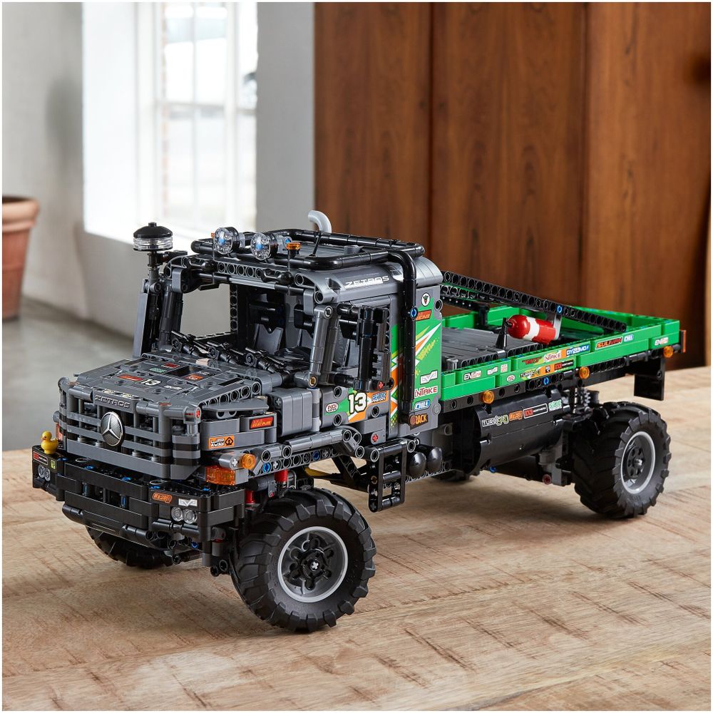 Конструктор LEGO Technic 42129 Полноприводный грузовик-внедорожник Mercedes-Benz Zetros