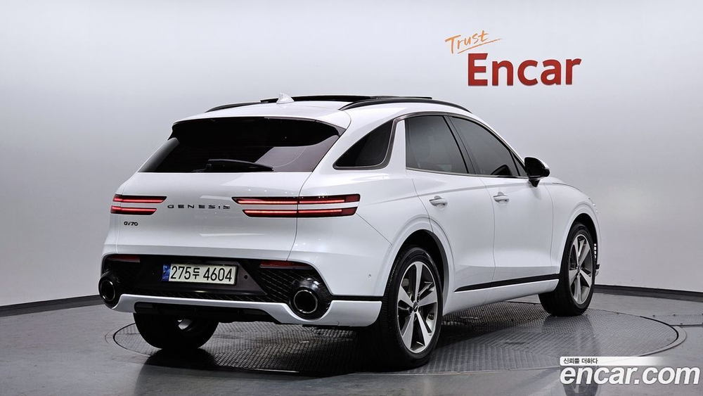 Genesis GV70 2.5T Бензин 2WD (06.2021)