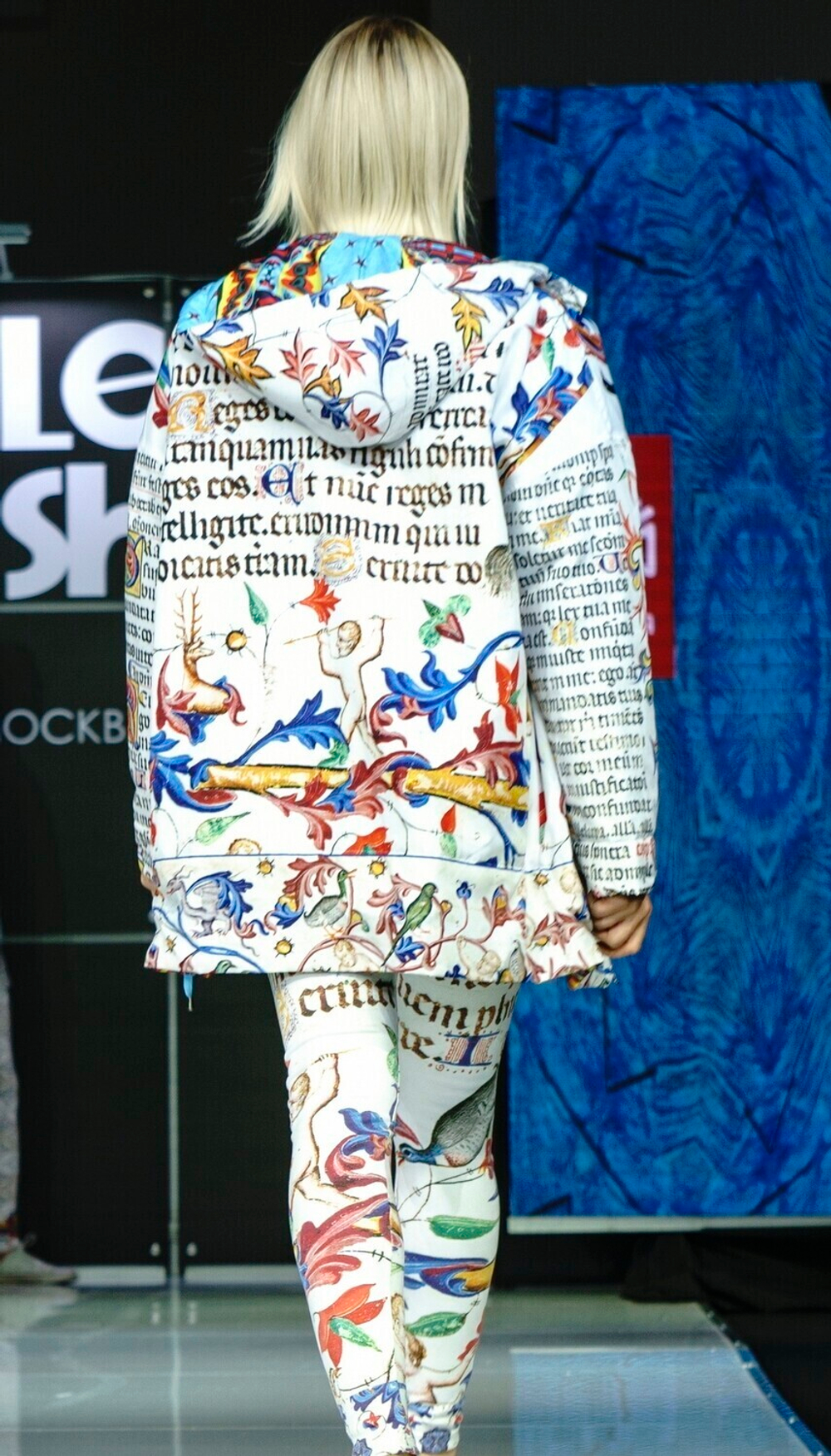 Двусторонняя куртка "Связь времён", по мотивам абстрактной живописи Жоан Миро и готического шрифта и иллюстраций из Бревиария короля Мартина Арагонского