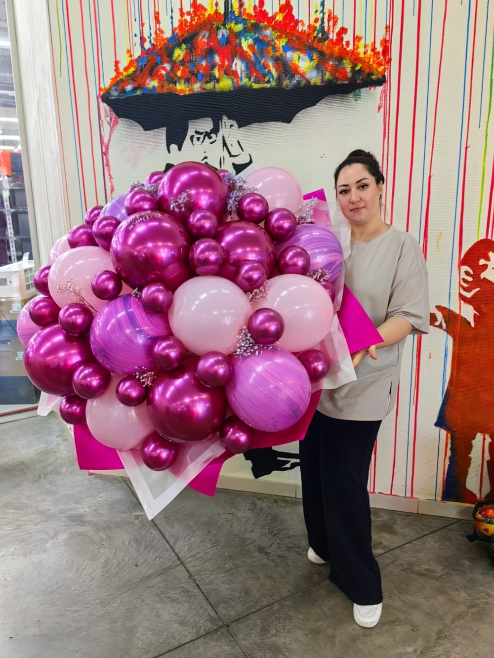 Огромный букет в размере XL в гранатовом цвете