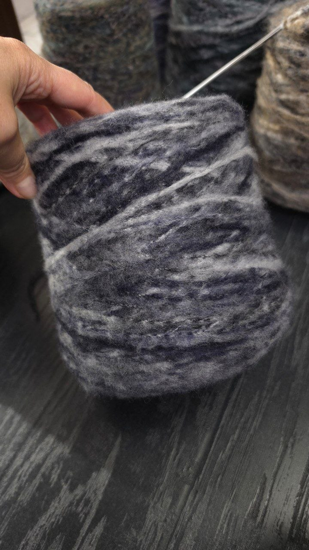 Итальянская бобинная пряжа от производителя Vimar art. Sherpa Состав 74% Кашемир 26% Шелк , Длина 300 м/100г