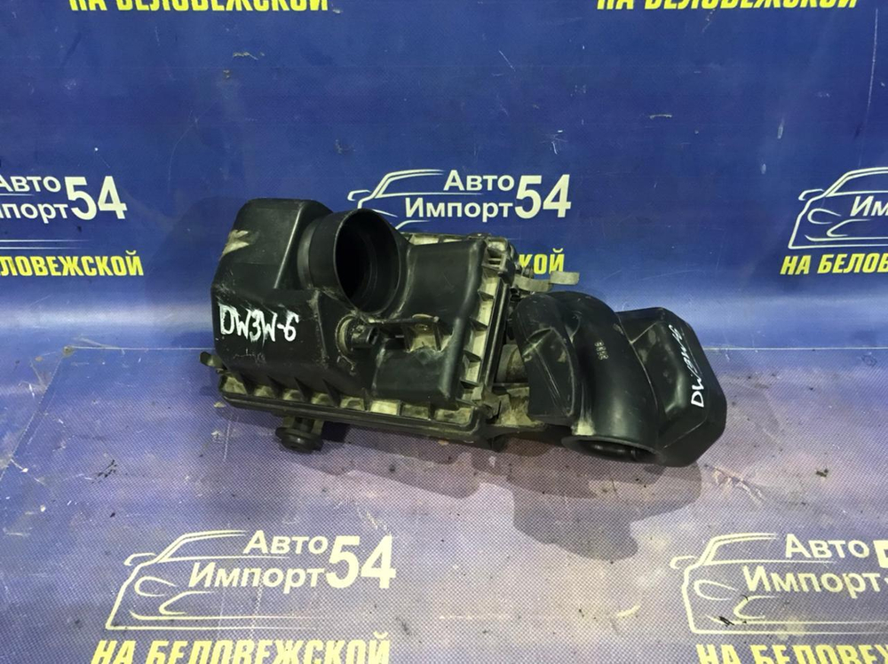 Корпус воздушного фильтра MAZDA DEMIO 2001