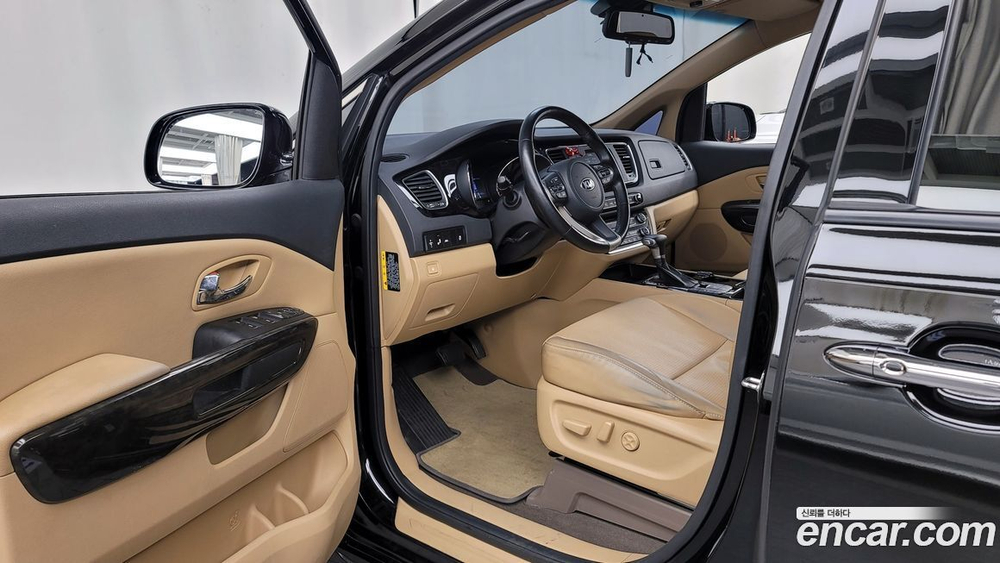 Kia The New Carnival (Sedona) 9-и местный High Limousine (03.2020)