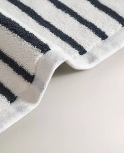 ZARA HOME БАННОЕ ПОЛОТЕНЦЕ В ПОЛОСКУ, ЧЕРНИЛЬНО-СИНИЙ