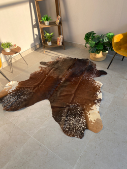 Коровья шкура на пол натуральная. 200 х 180 см