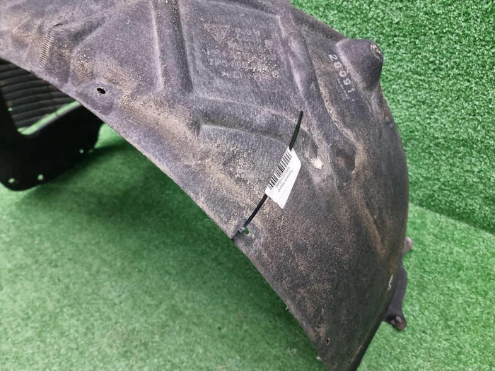 Подкрылок передний левый Porsche Cayenne 958 10-14