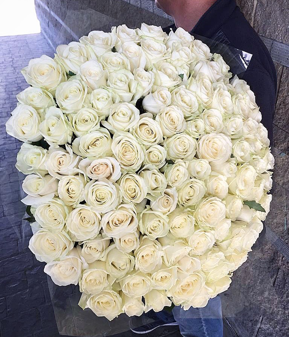 Букет из 101 белой розы