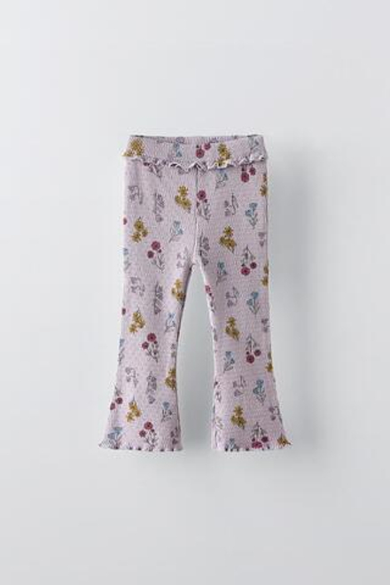 ZARA РАСКЛЕШЕННЫЕ ЛЕГИНСЫ ИЗ ТКАНИ С ЦВЕТОЧНЫМ ПРИНТОМ, ТЕМНАЯ МАЛЬВА