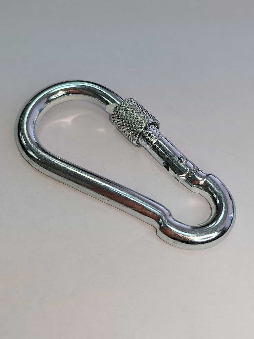 8 ОЦ.Карабин с фиксатором DIN5299D (1 шт)