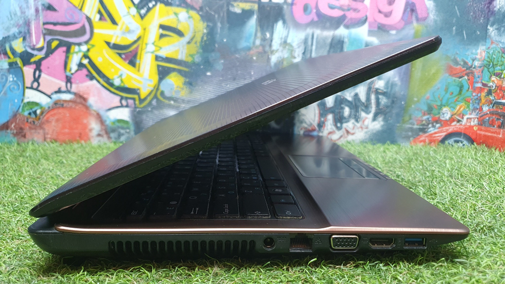 Ноутбук ASUS i5/6Gb