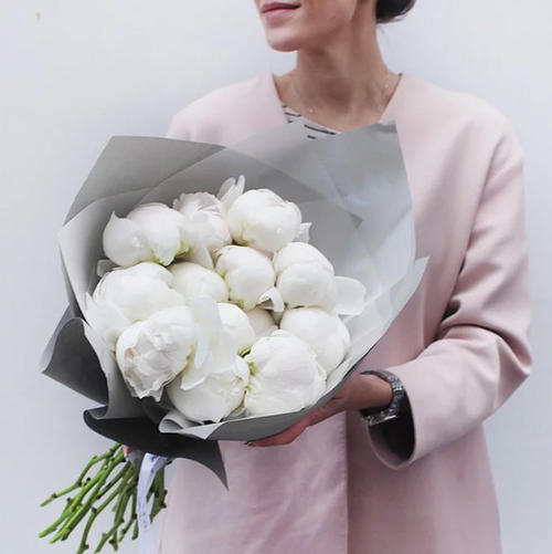 Купить Букет белых пионов "Совершенство"