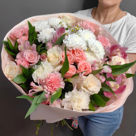 Авторский букет в розовой гамме