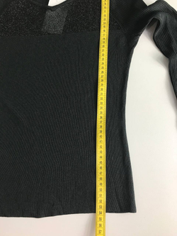 Джемпер с блестящей ниточкой, визуально на 42 размер