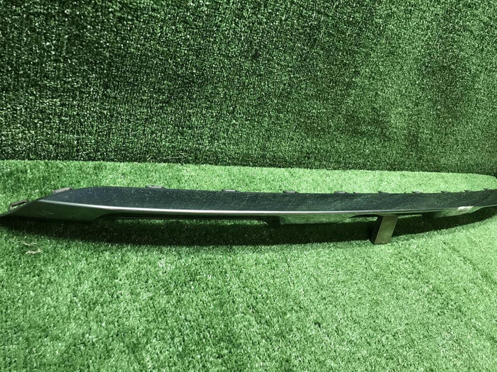 Молдинг перед. бампера Mercedes GLS x167 19-24 AMG