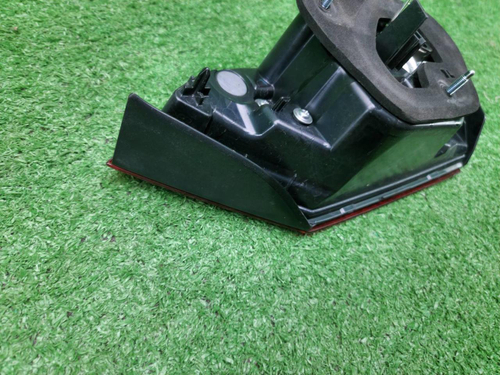 Фонарь левый внутр Toyota Camry XV70 17-нв галоген