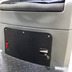 Поломоечная машина c местом для оператора Twinc C70DB 24V150AhLi30A (70см/80л)