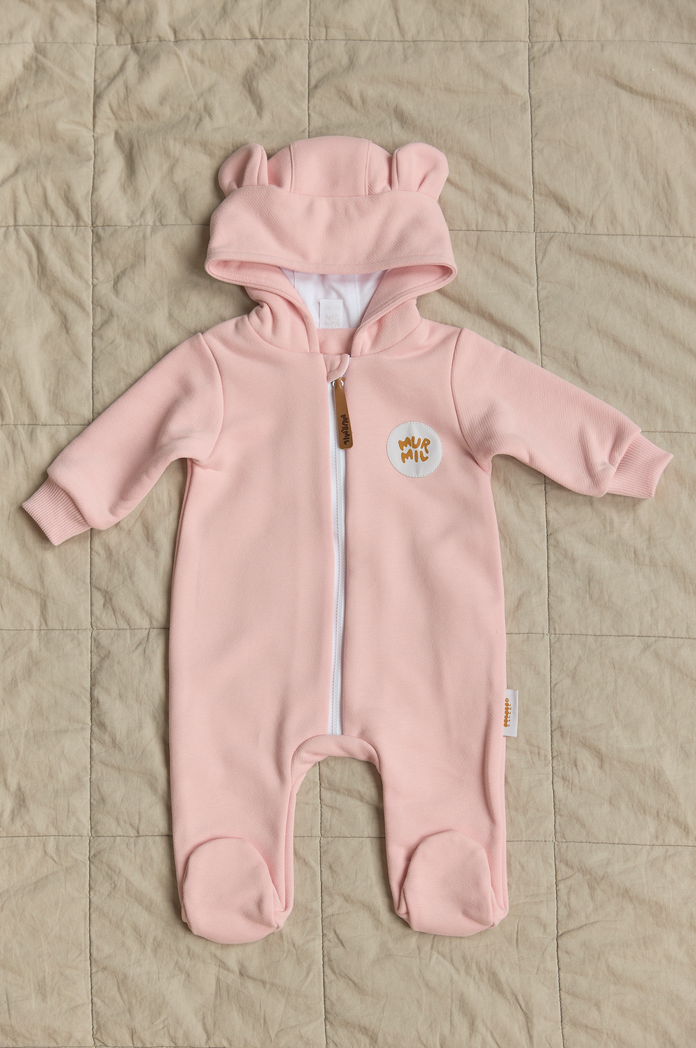 Комплект на выписку Зайчики на воздушных шарах (пудра)/Розовый (3 предмета)