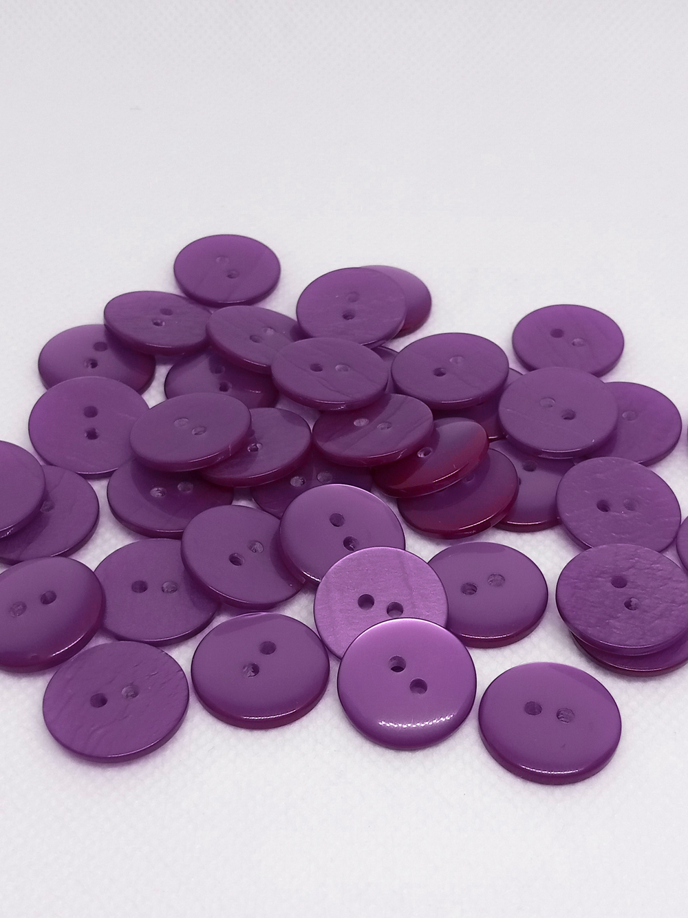 Пуговица 28L (18мм) 2 прокола, пластик, 1 шт