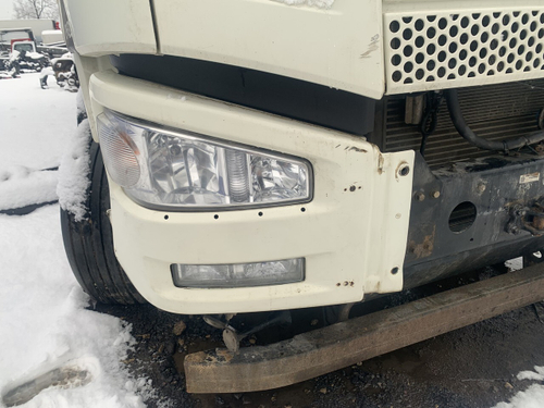 Угол бампера правый 2023г.