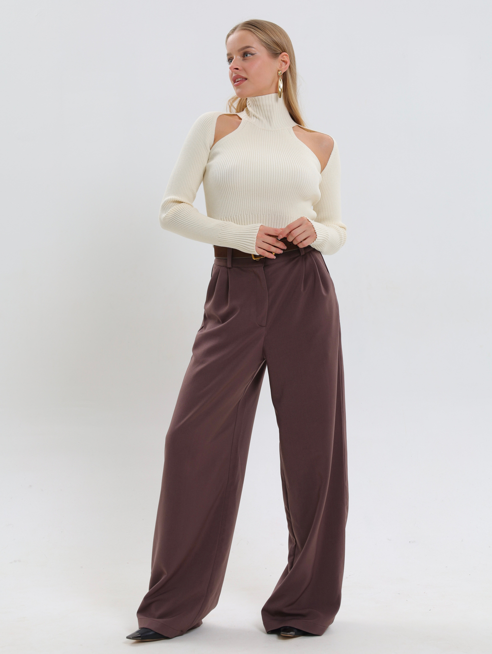 Лонгслив с двумя плечами