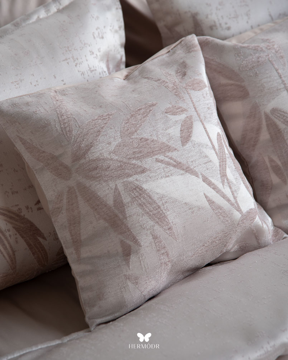 Комплект постельного белья двуспальный Konar Pink Hermodr 8 предметов 130220325 Иран