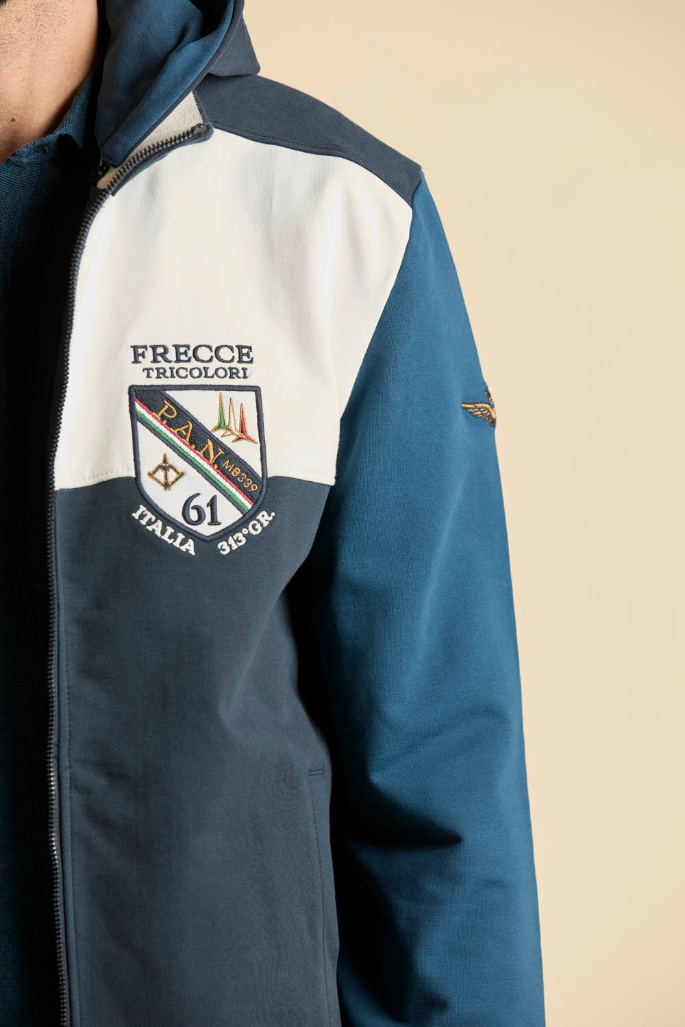 Спортивный костюм из хлопка