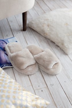 Женские открытые меховые домашние тапочки