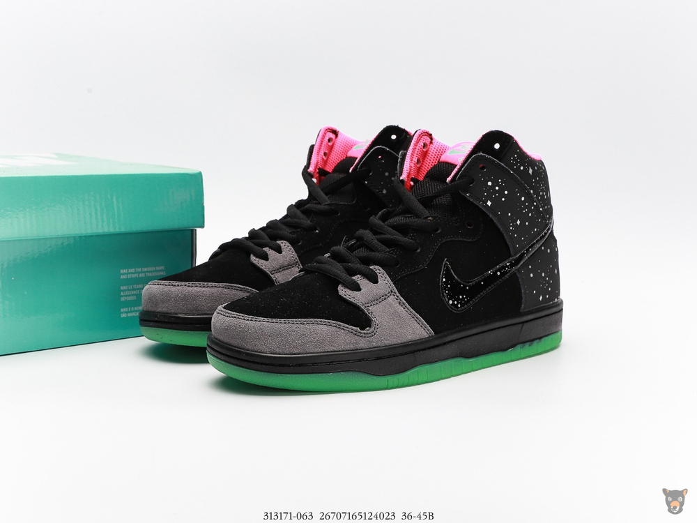 Кроссовки Nike SB Dunk High Pro