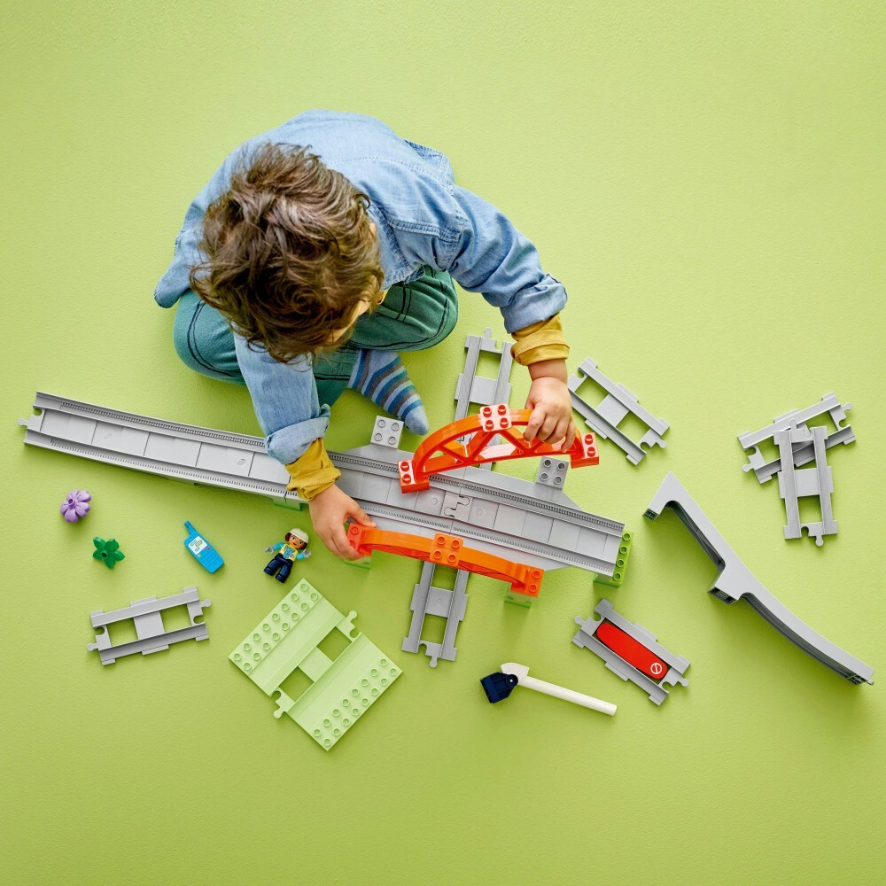 LEGO DUPLO Town / Мост и железнодорожные пути / набор расширения 10426