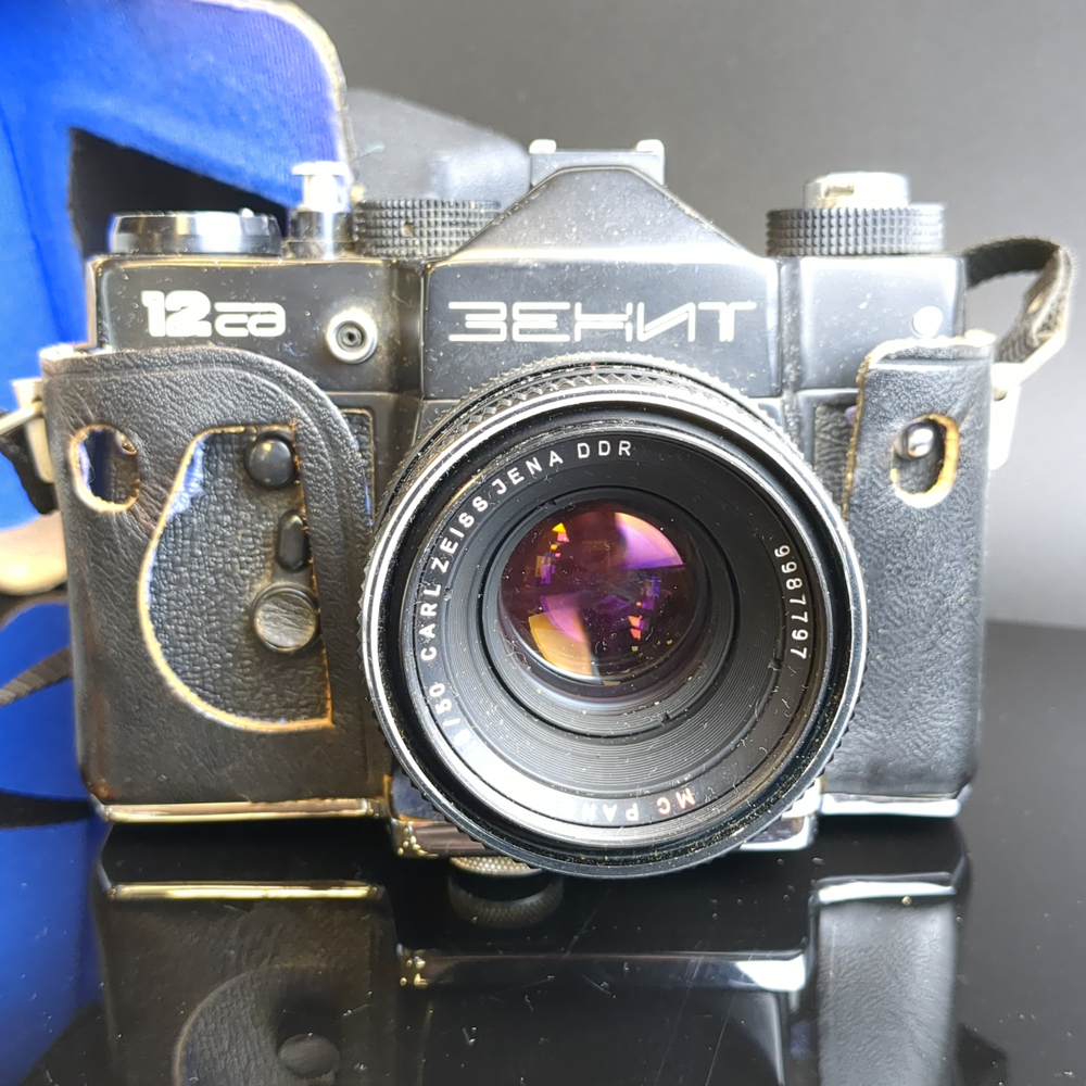 №23 Фотоаппарат Зенит 12 СД с объективом Pancolar 1,8/50 Carl Zeiss Jena. металл, стекло, кожа, пластик, Красногорский механический завод КМЗ