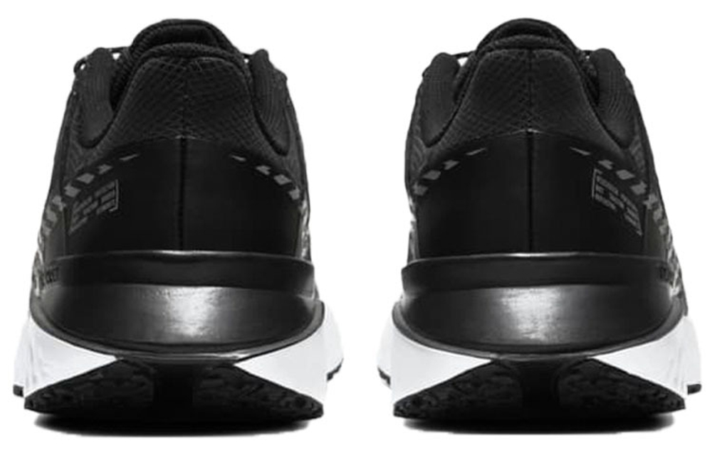 Кроссовки Nike Legend React 3 Shield
